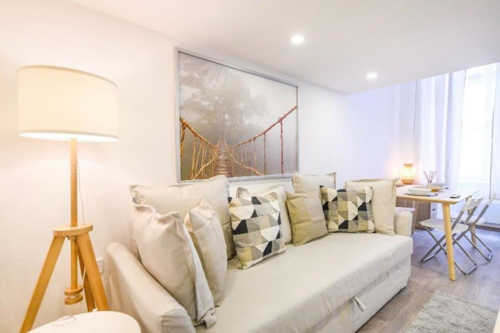2 Bedroom Flat In Nyar Str., Boutique Boedapest Buitenkant foto