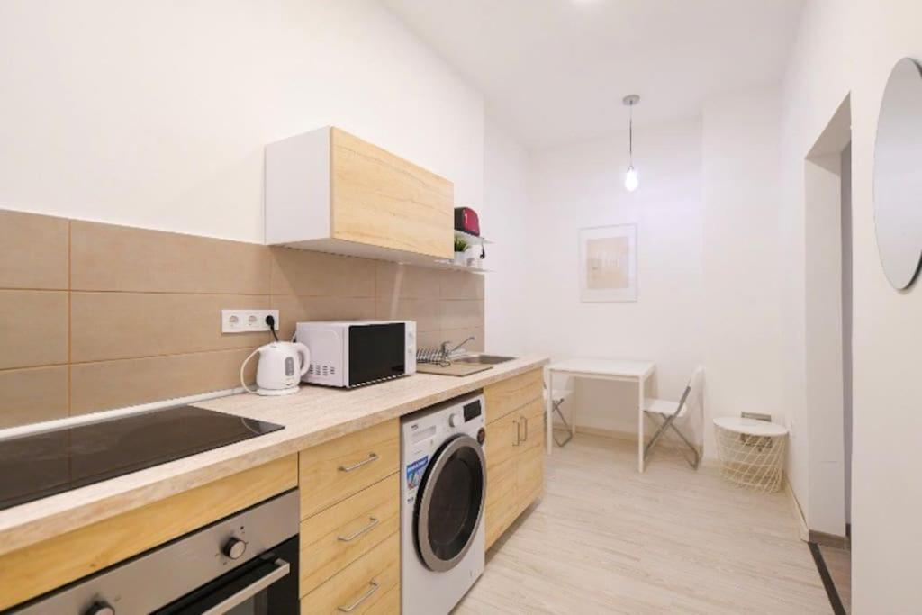 2 Bedroom Flat In Nyar Str., Boutique Boedapest Buitenkant foto