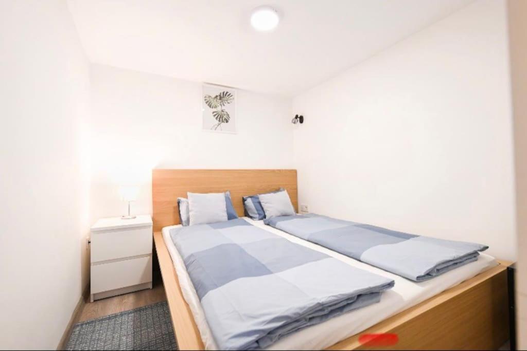 2 Bedroom Flat In Nyar Str., Boutique Boedapest Buitenkant foto