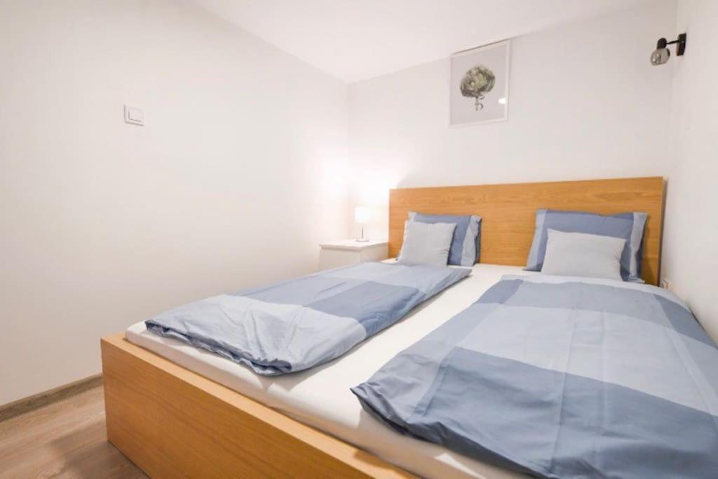 2 Bedroom Flat In Nyar Str., Boutique Boedapest Buitenkant foto